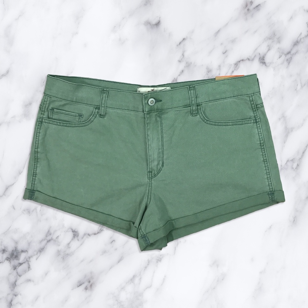 Hollister Olive Green Twill High-Rise Short-Shorts